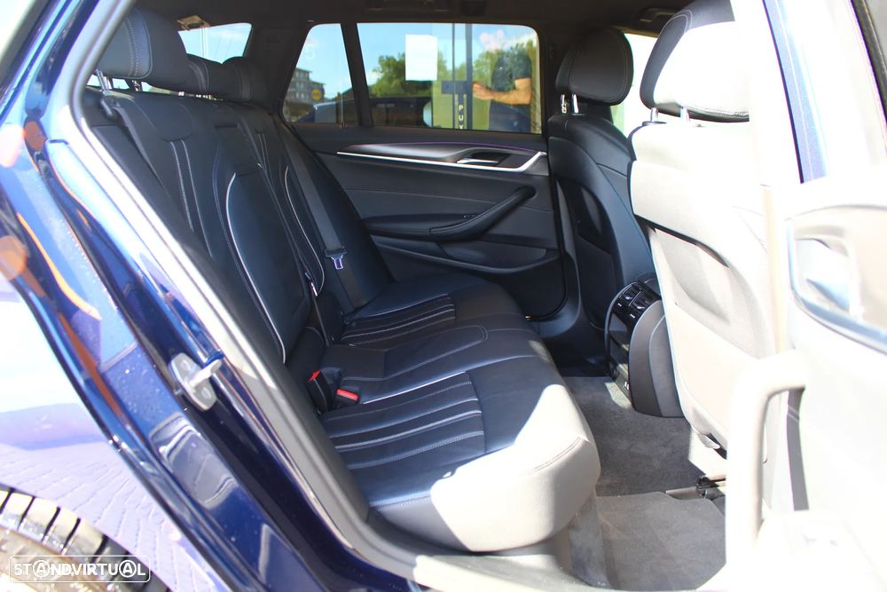 BMW 520 e Pack M - 16