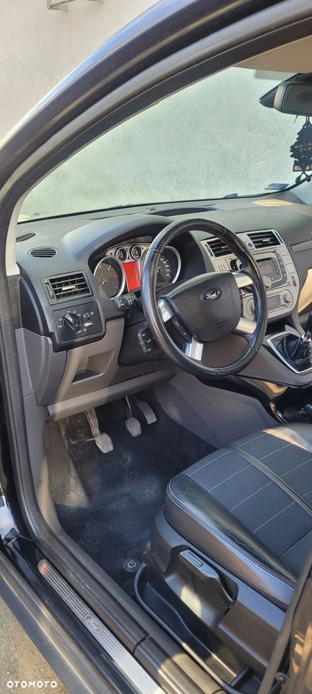 Ford Kuga 2.0 TDCi 4x4 Titanium - 3