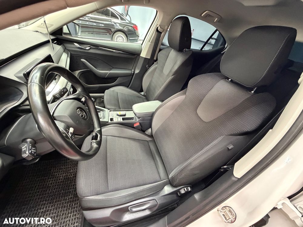 Skoda Octavia 2.0 TDI Ambition - 11