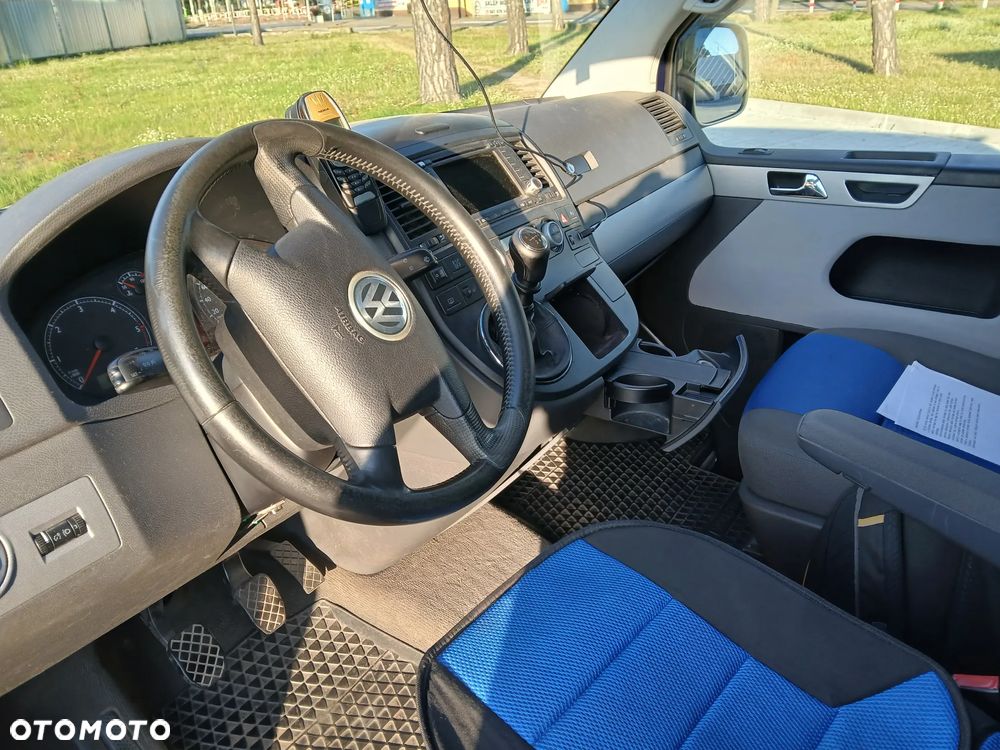 Volkswagen Multivan - 2