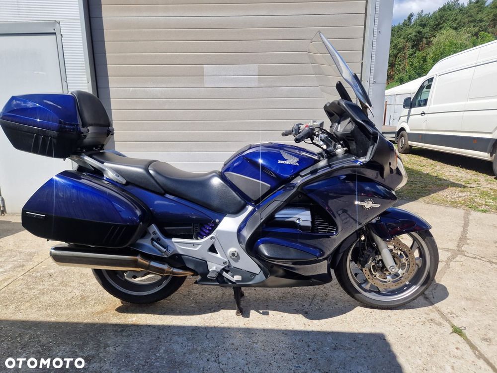 Honda ST - 1