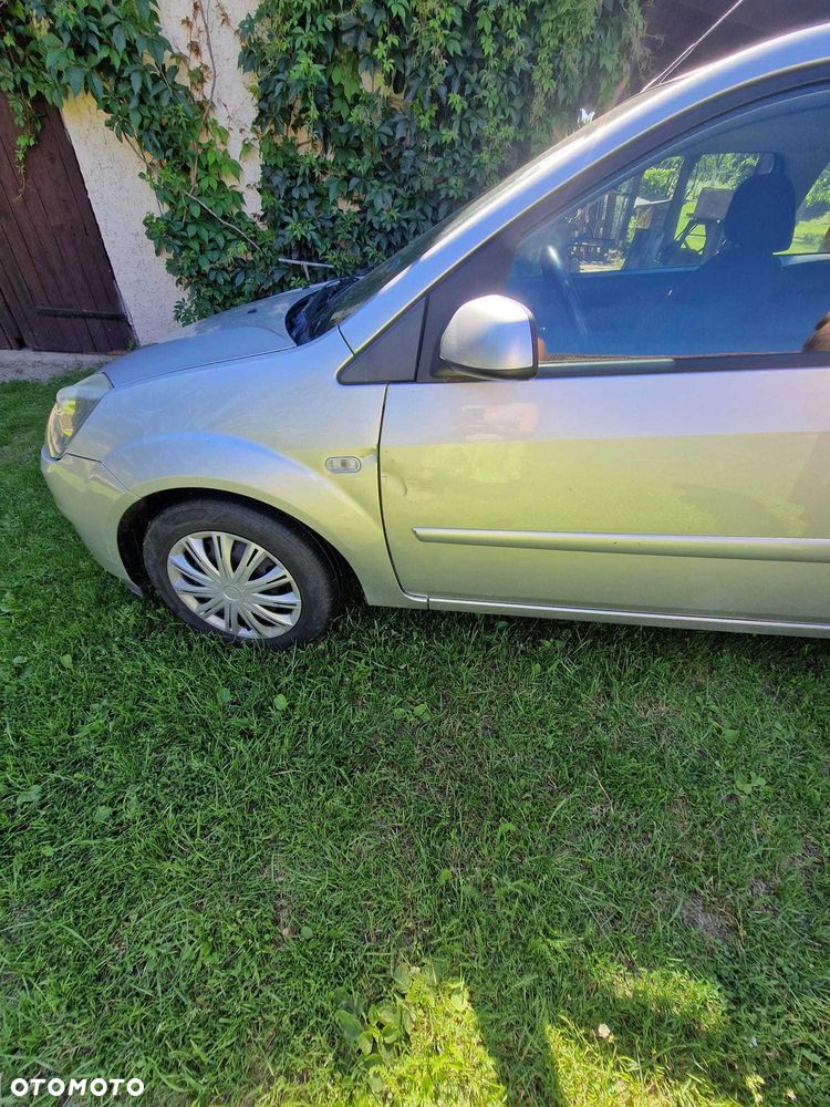 Ford Fiesta - 4