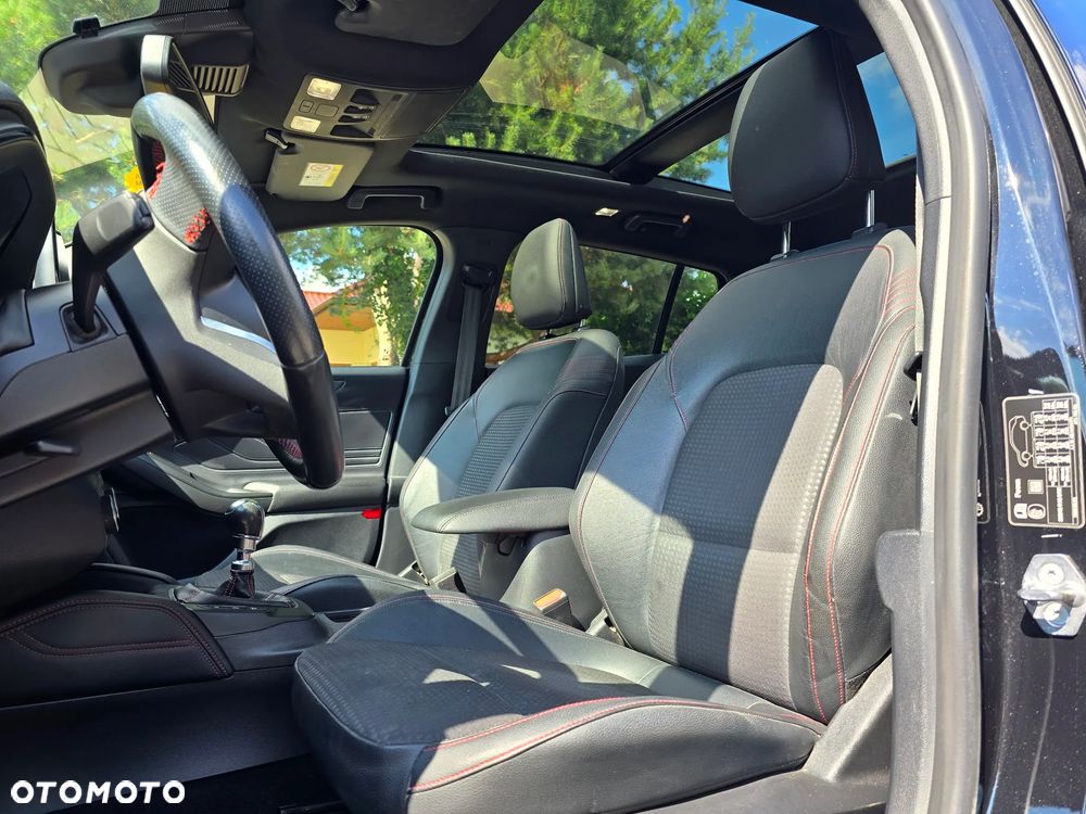 Ford Focus 1.5 EcoBoost ST-Line - 13