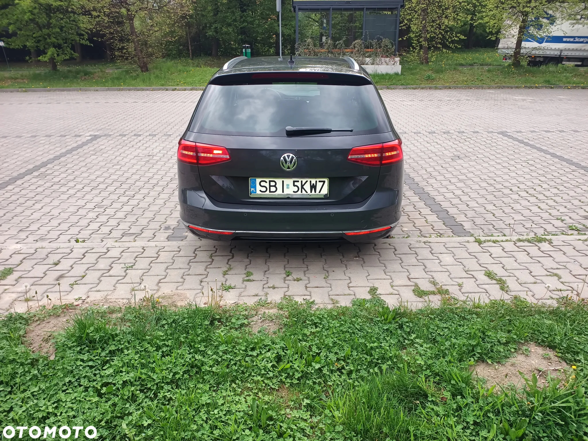 Volkswagen Passat - 2