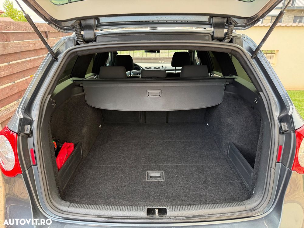 Volkswagen Passat 2.0 TDI Comfortline DPF - 25
