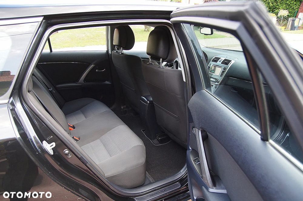 Toyota Avensis 1.8 Prestige - 23