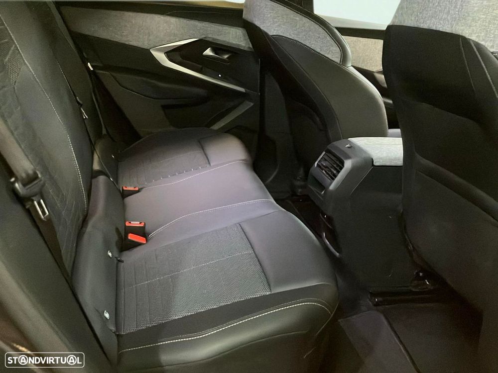 Peugeot 3008 1.2 Hybrid Allure e-DCS6 - 18