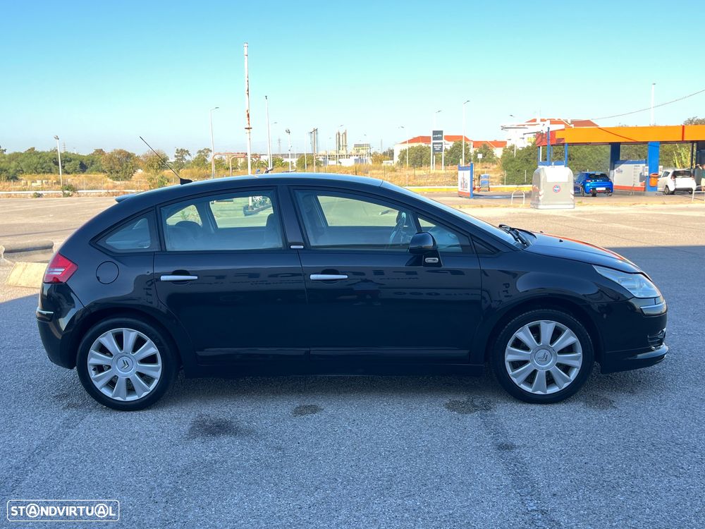 Citroën C4 1.6 HDi 110 Exclusive - 4