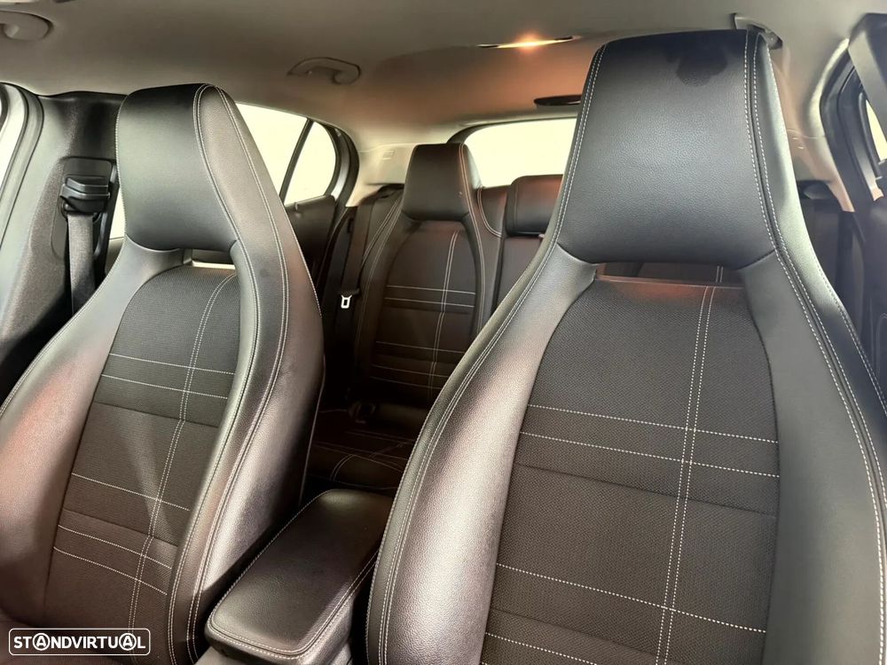 Mercedes-Benz GLA 200 - 24