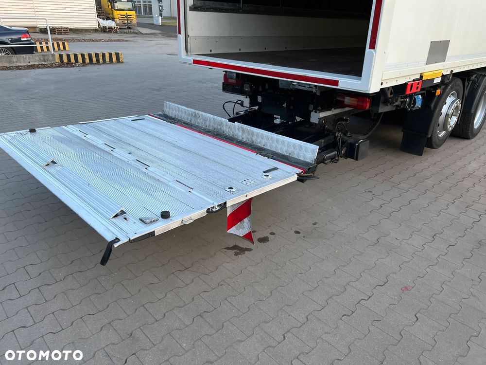 Volvo FH 460 Xenony Klimapostojowa winda Niemcy - 22