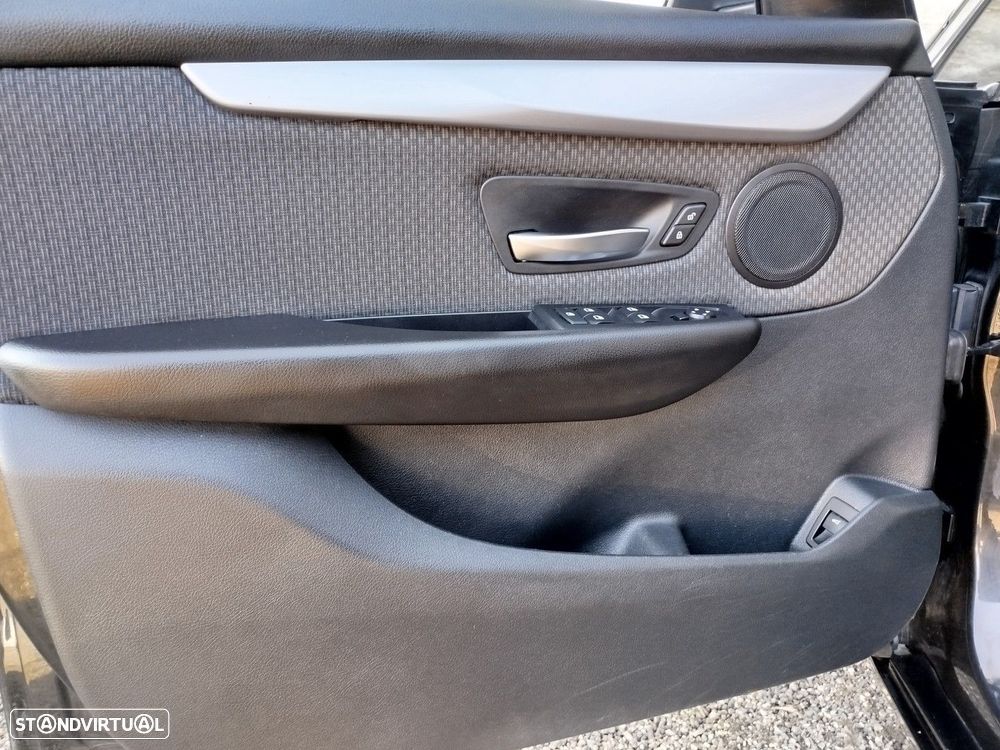 BMW 216 Active Tourer d Advantage - 29