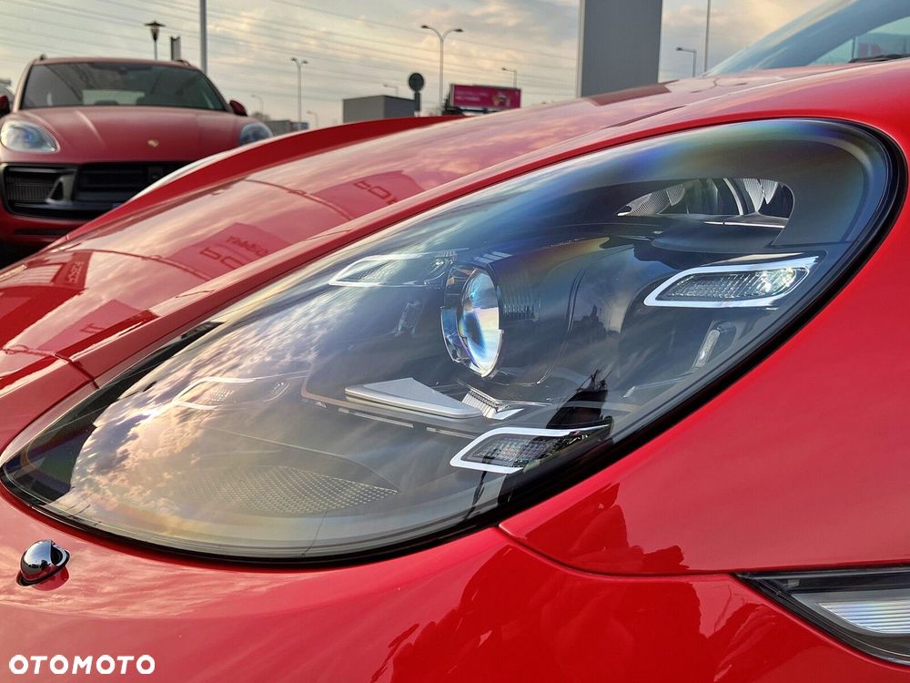 Porsche 718 Cayman - 10