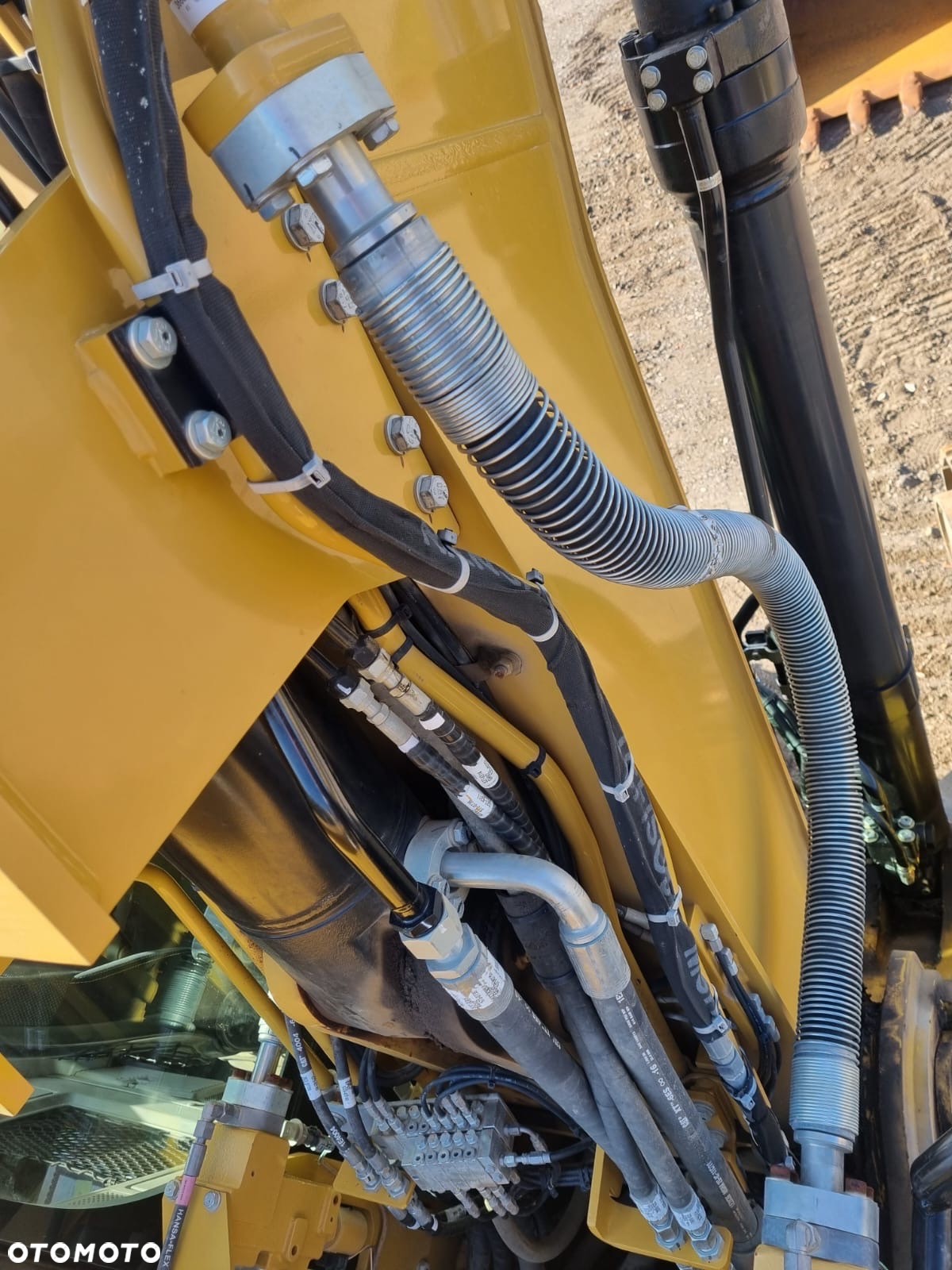 Caterpillar 323 CAT 325 320 324 ROK 2019 - 17