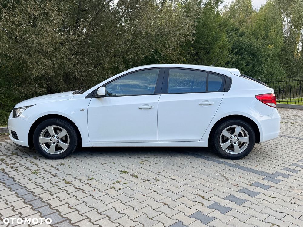 Chevrolet Cruze 1.6 LS - 10