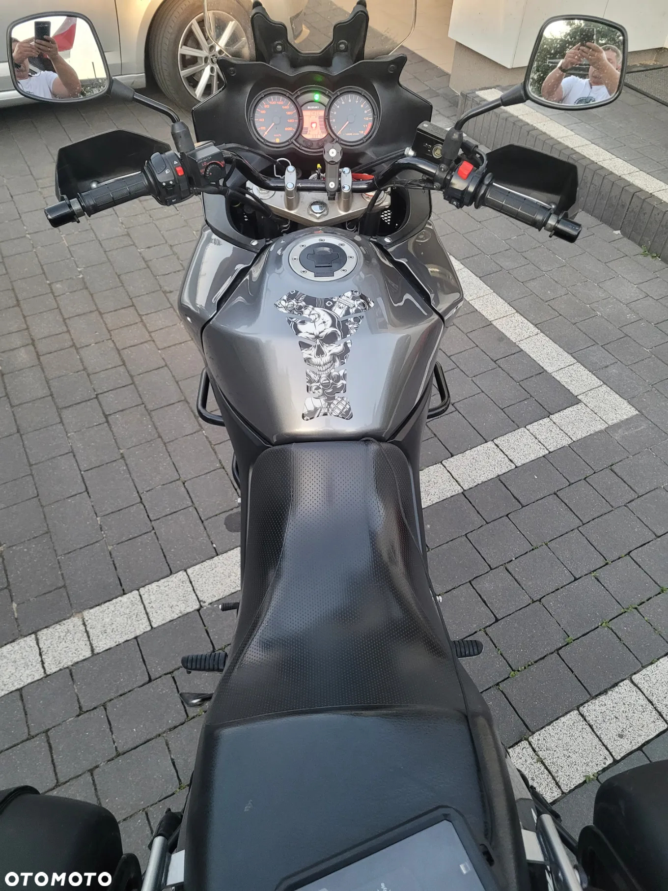 Suzuki DL - 9