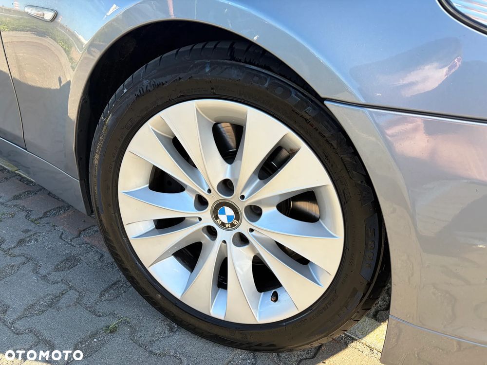 BMW Seria 5 545i - 26