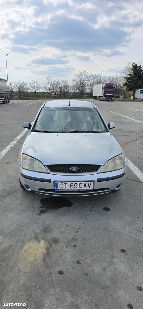 Ford Mondeo 1.8 Ghia - 5