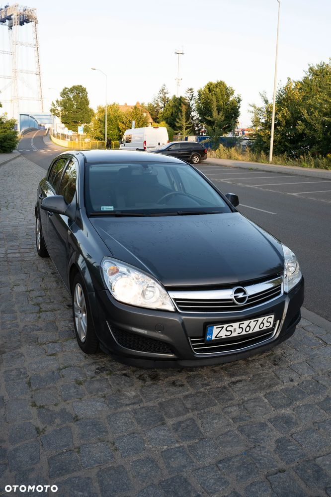 Opel Astra 1.7 CDTI Enjoy - 1