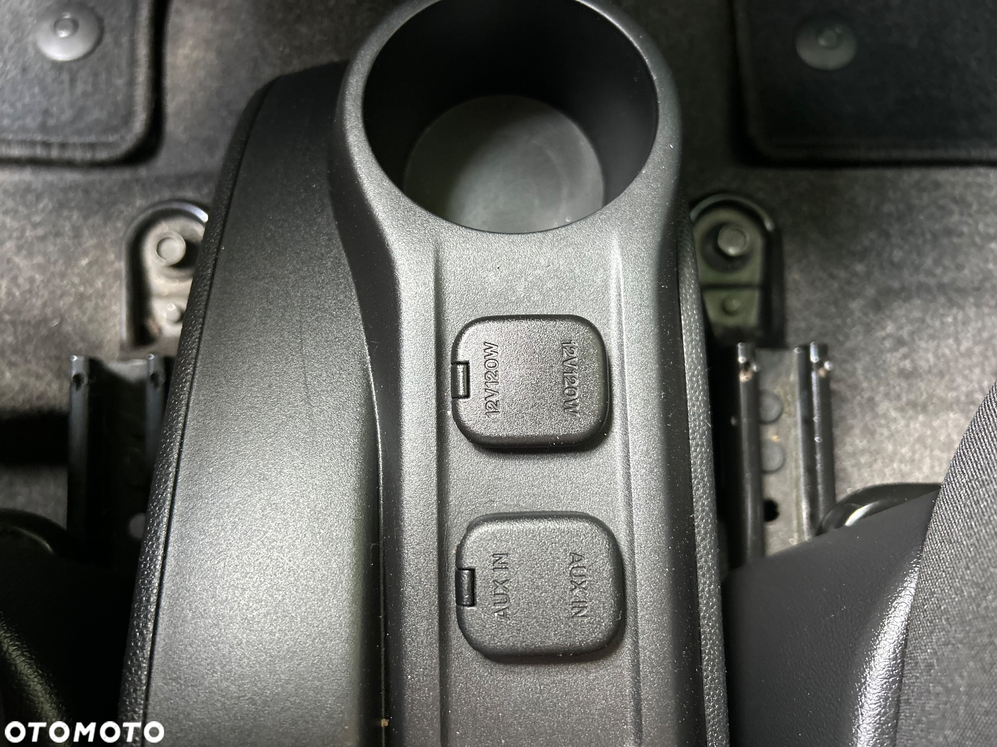 Mazda 2 - 15