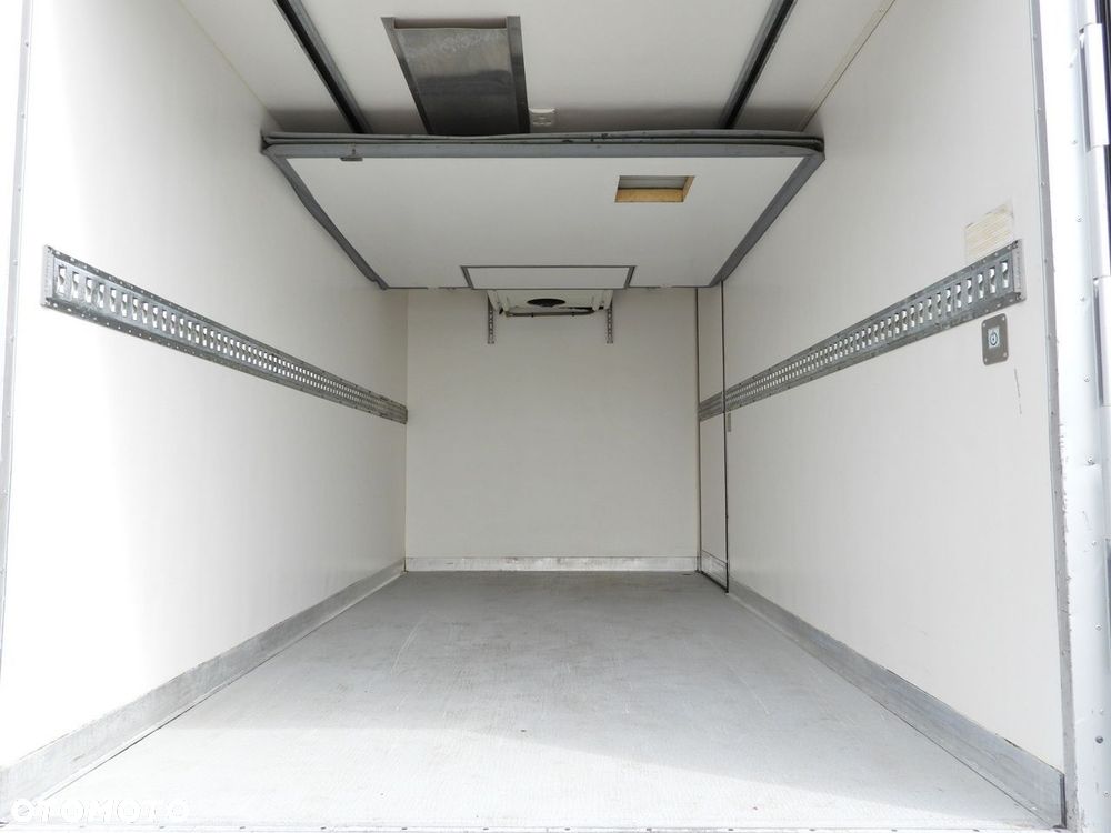 Volkswagen CRAFTER CHŁODNIA KONTENER -5*C 8 PALET BLIŹNIACZE KOŁA KLIMATYZACJA  180KM - 14
