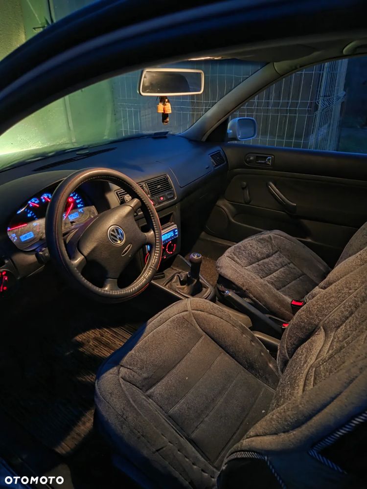 Volkswagen Golf 1.9 TDI Comfortline - 8