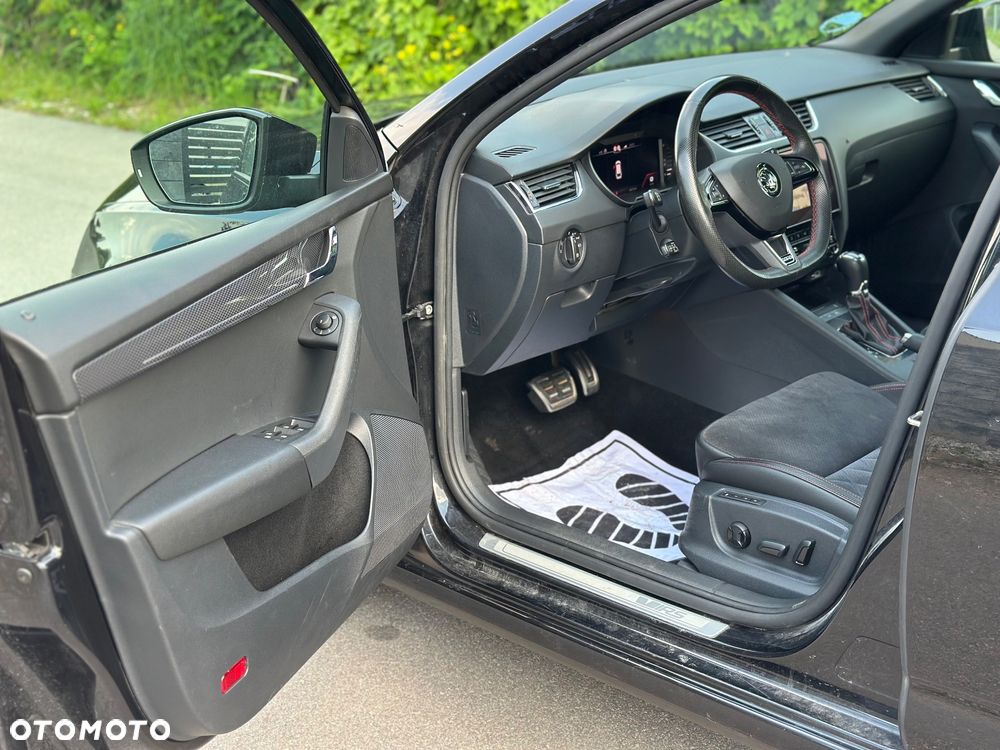 Skoda Octavia 2.0 TDI DSG 4x4 RS - 26