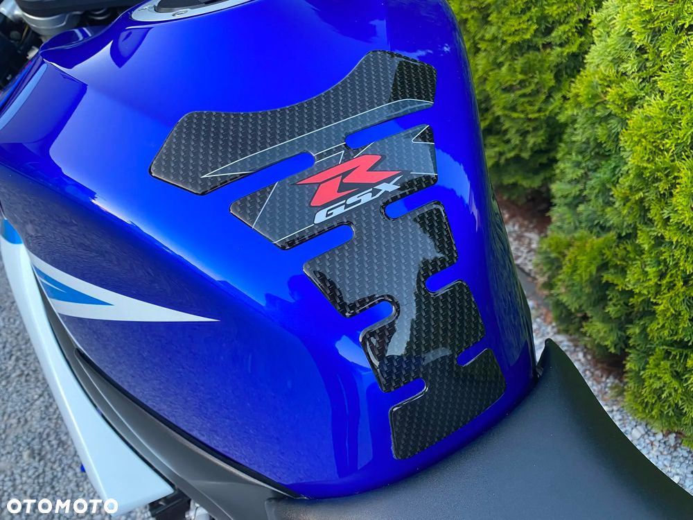 Suzuki GSX-R - 22
