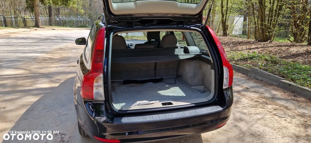 Volvo V50 1.6D DPF DRIVe - 11
