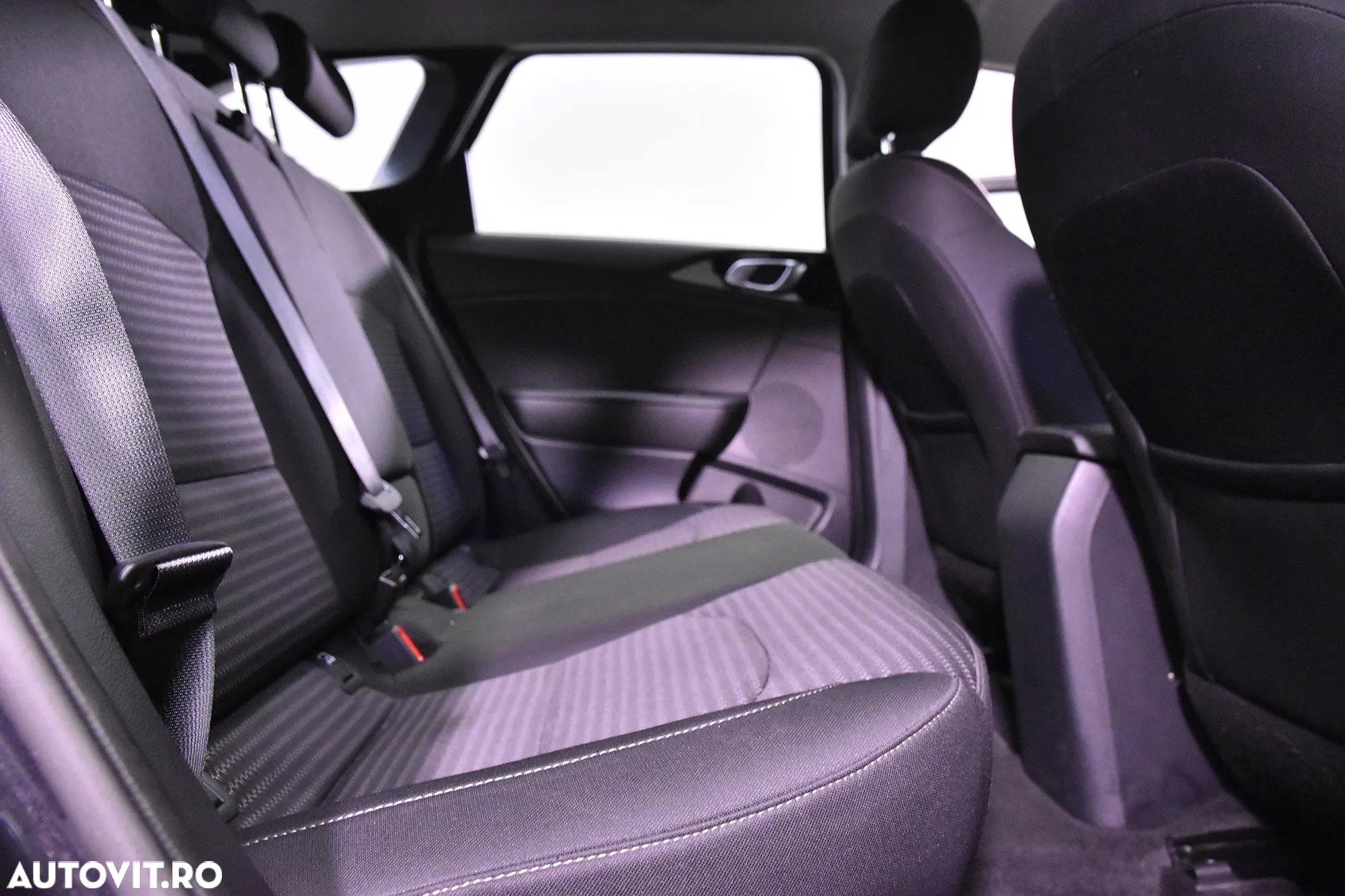Kia Ceed - 12