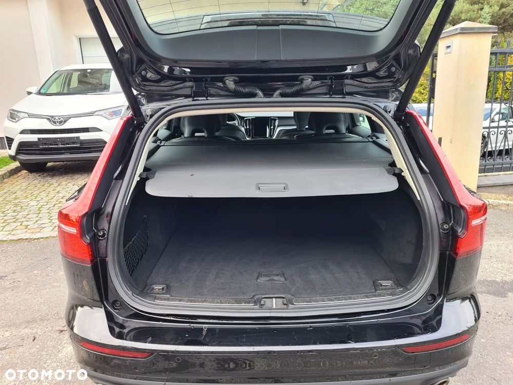 Volvo V60 D4 Drive-E Momentum - 38