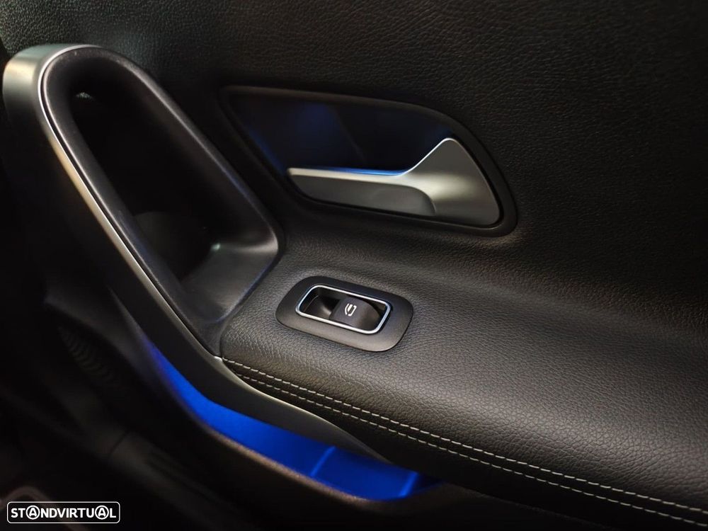 Mercedes-Benz CLA 250 e Shooting Brake Style Plus - 36