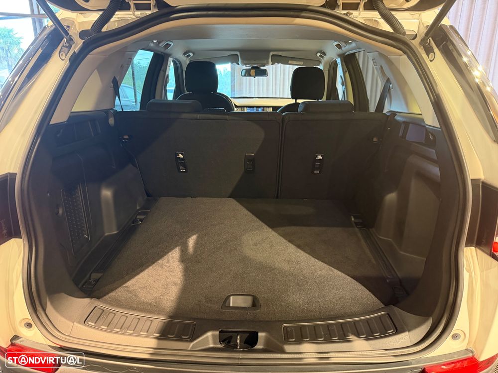Land Rover Discovery Sport 2.0 TD4 HSE Luxury - 35