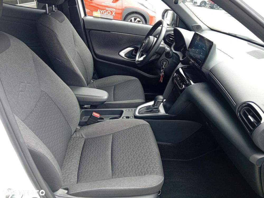 Toyota Yaris Cross - 11