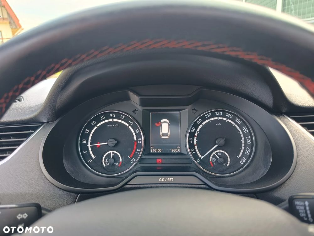 Skoda Octavia 2.0 TDI RS - 38