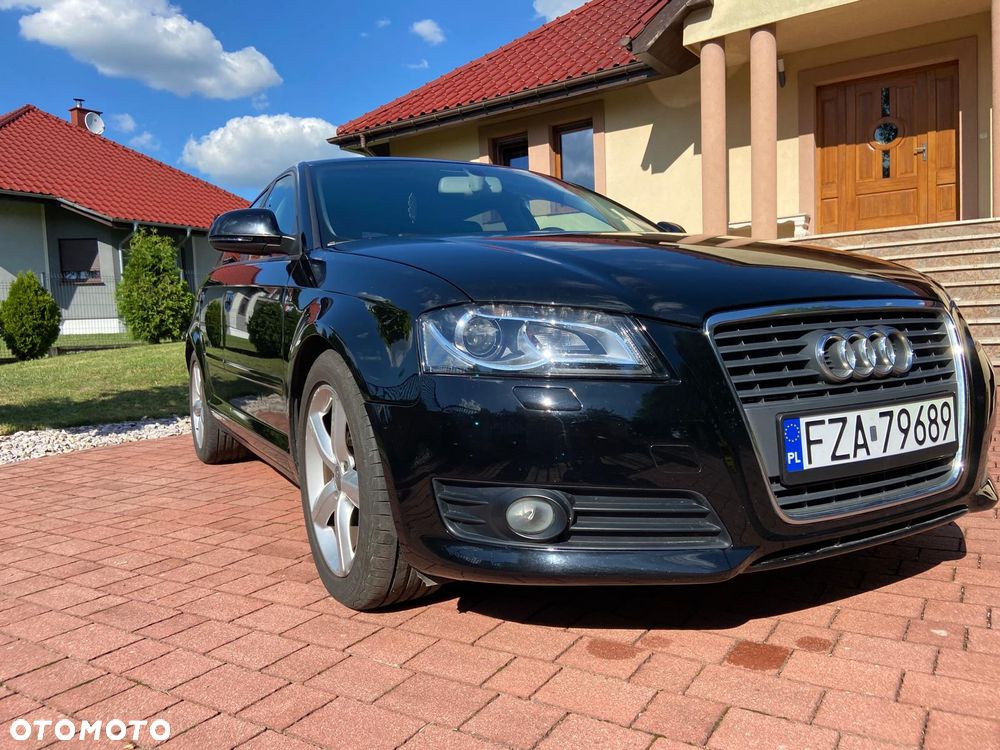 Audi A3 Sportback 1.6 TDI DPF Ambiente - 25