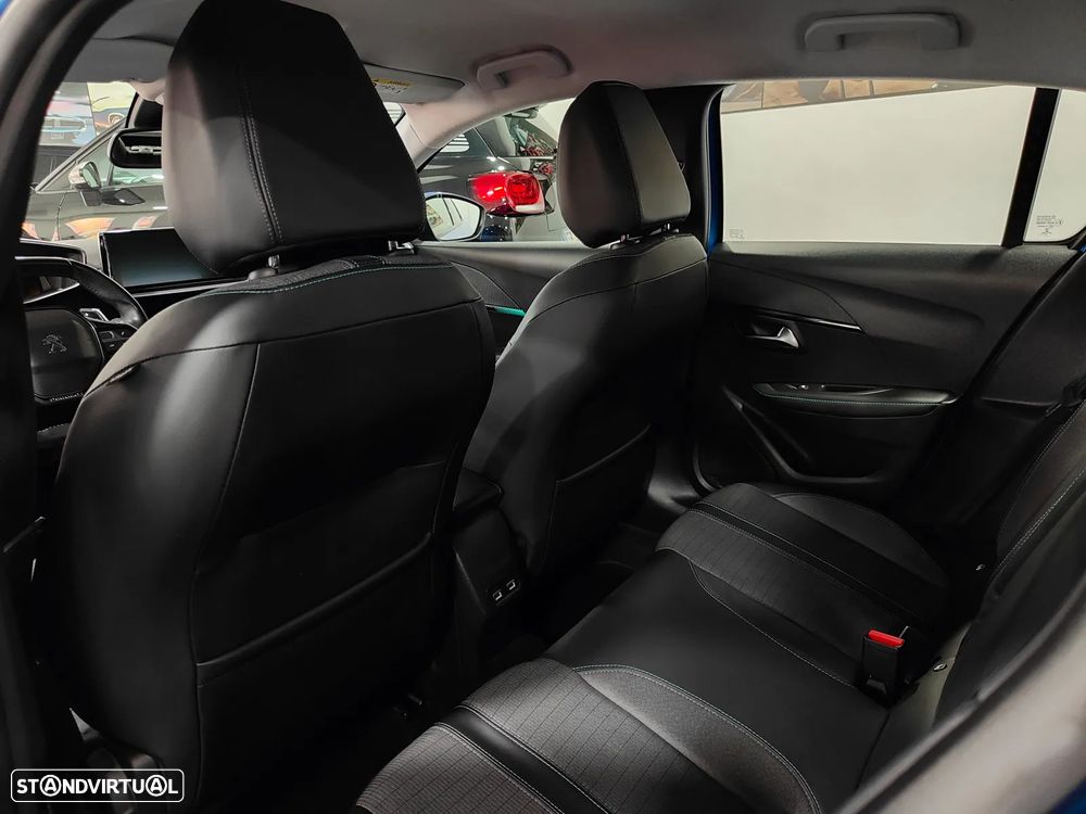 Peugeot 208 1.2 PureTech Allure EAT8 - 33