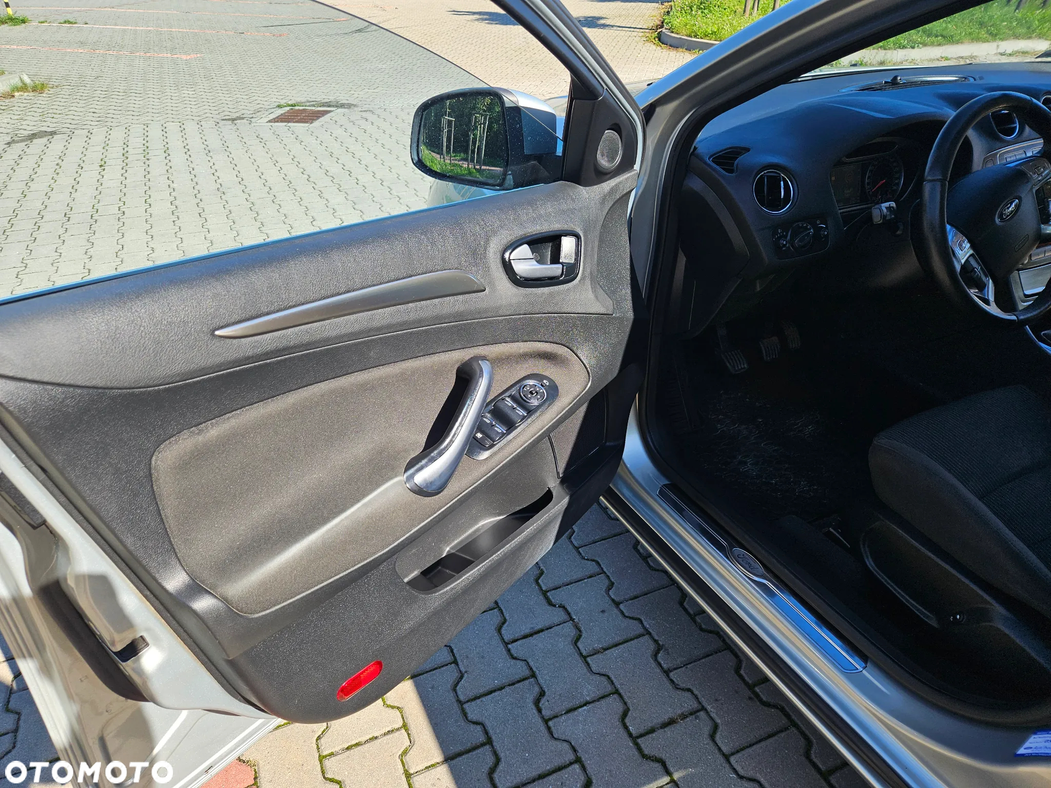 Ford Mondeo 2.0 Gold X - 18