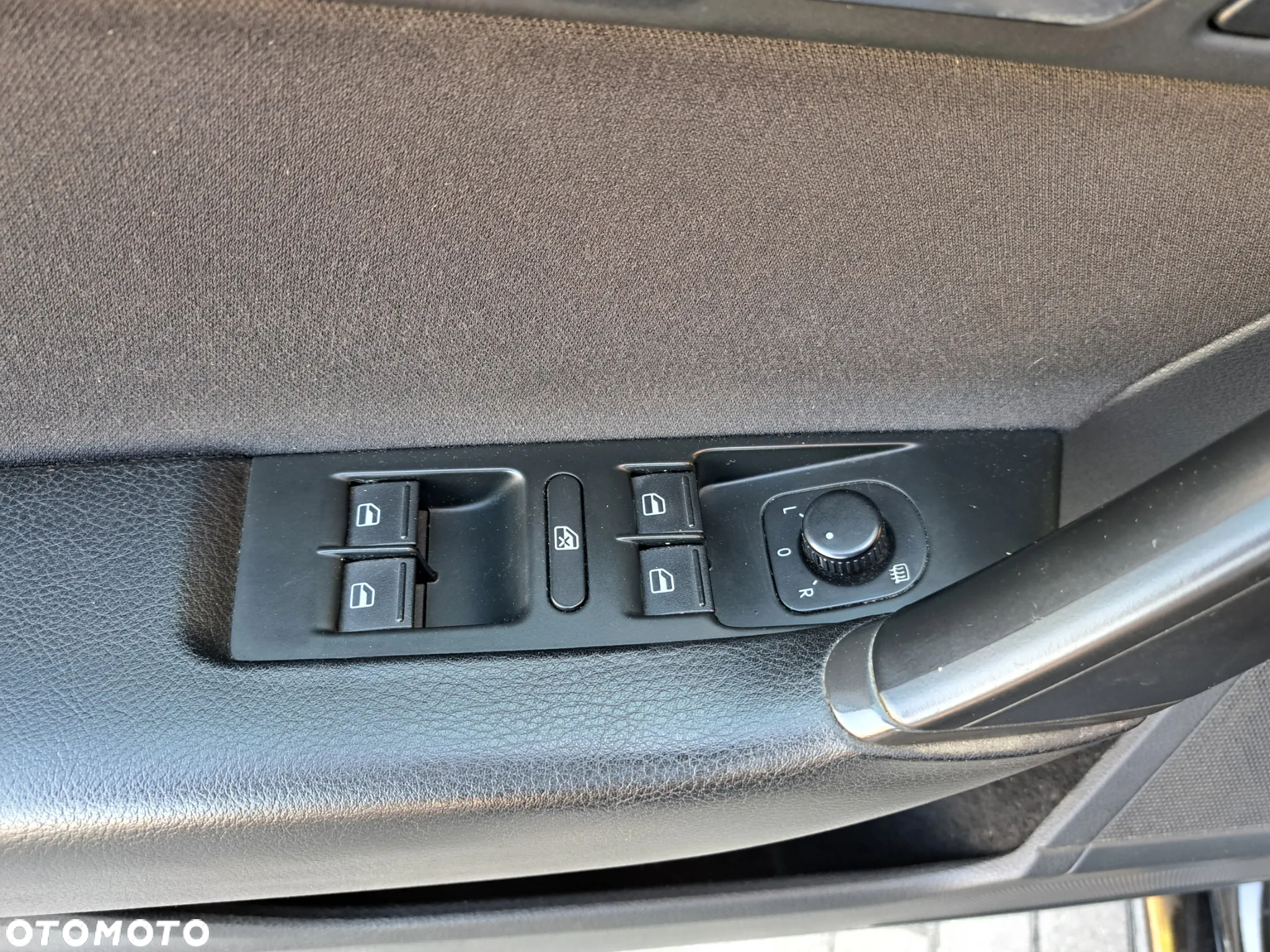 Volkswagen Passat - 33