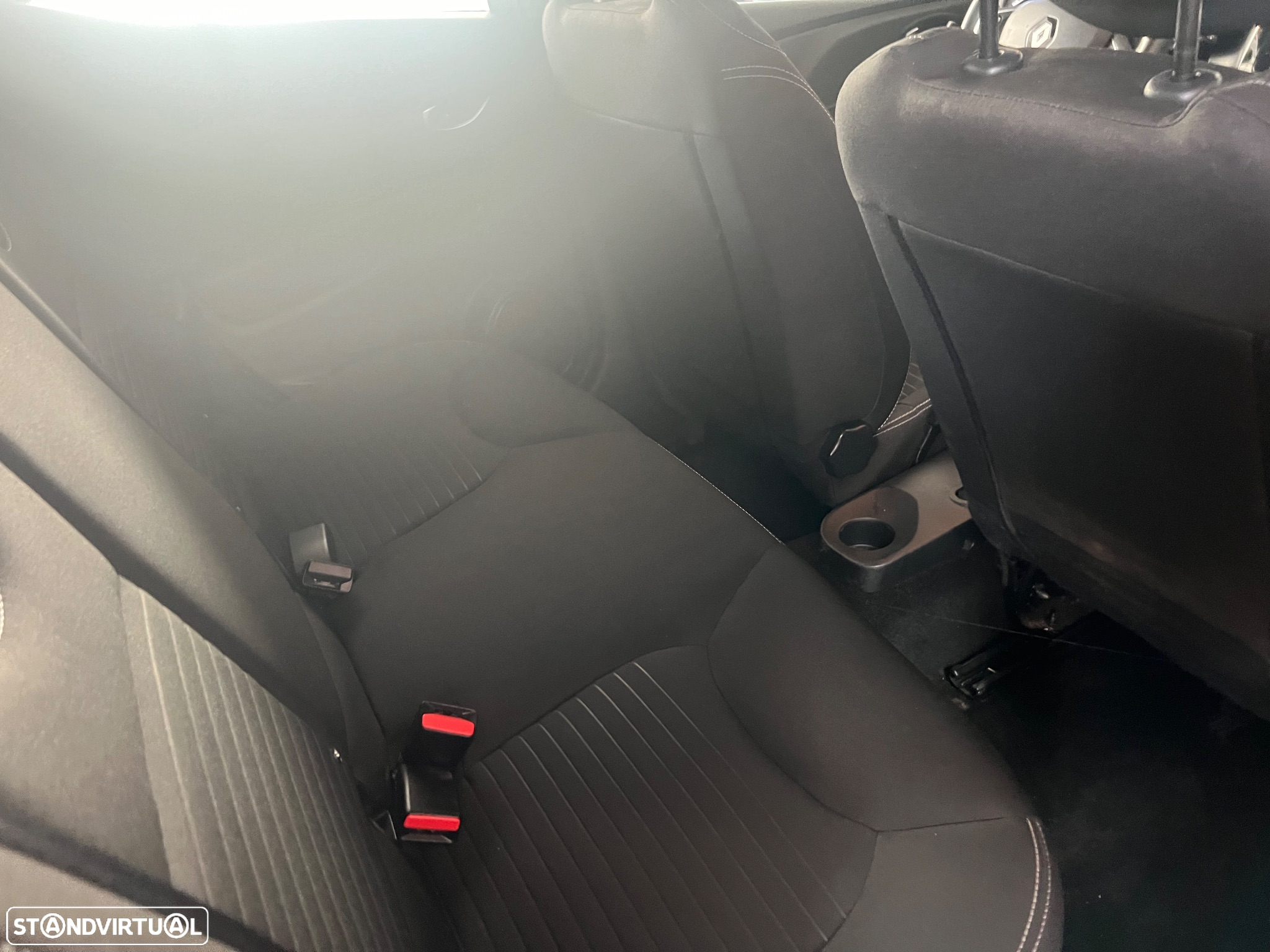 Renault Clio 1.2 16V Confort - 11