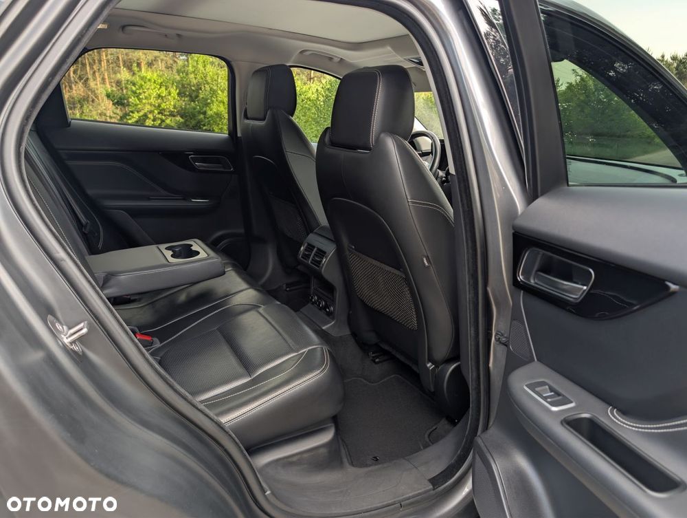 Jaguar F-Pace 20d AWD R-Sport - 23