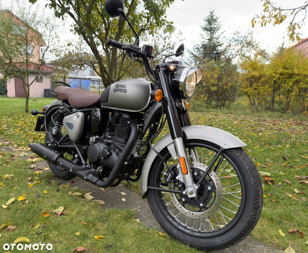 Royal Enfield Classic - 2