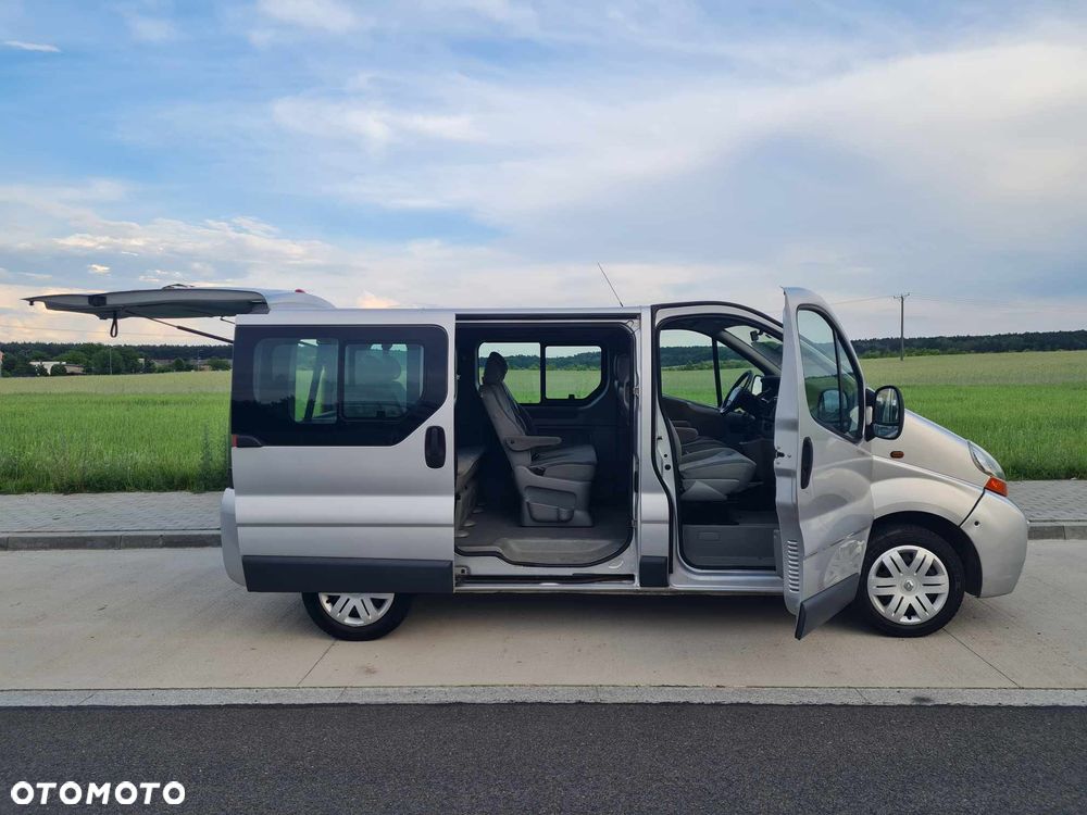 Renault Trafic Passenger Expression - 10