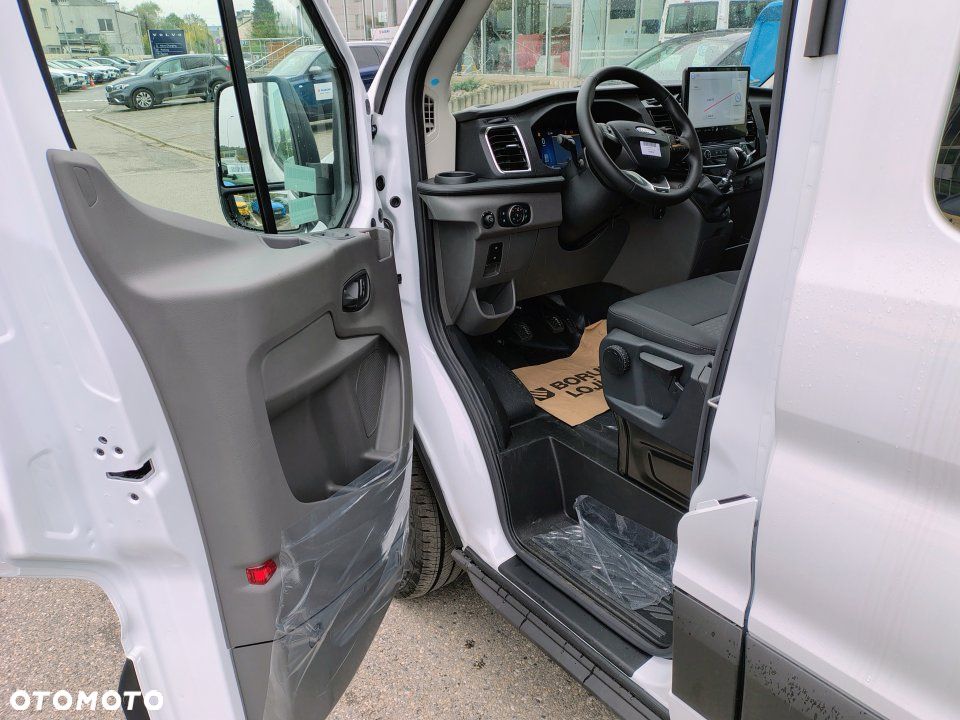 Ford Nowy Transit - 11