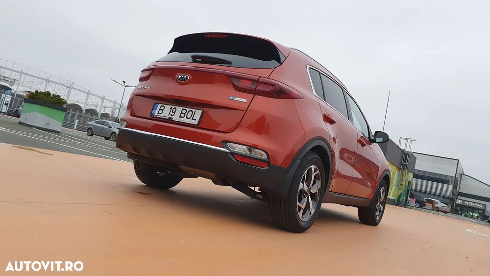 Kia Sportage 1.6 DSL MHEV 7DCT HP 4x2 Style - 32