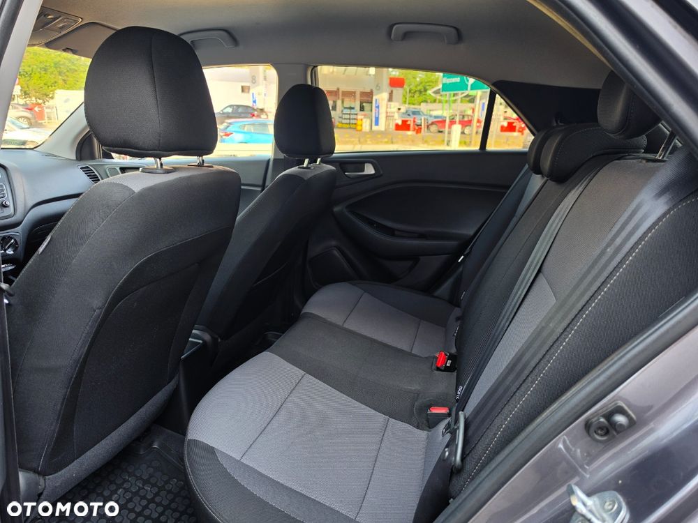 Hyundai i20 - 25