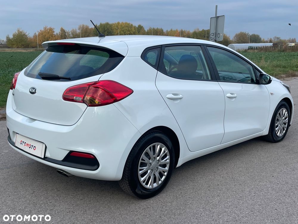 Kia Ceed 1.4 CVVT Attract - 27