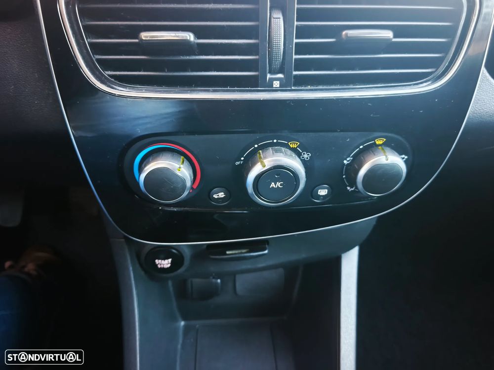 Renault Clio Sport Tourer Energy dCi 90 Business - 17