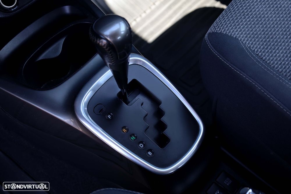 Toyota Yaris 1.5 HSD Active - 21