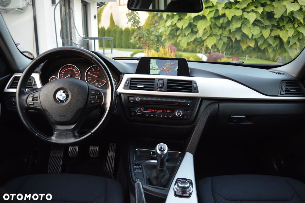 BMW Seria 3 316d Edition M Sport Shadow - 17