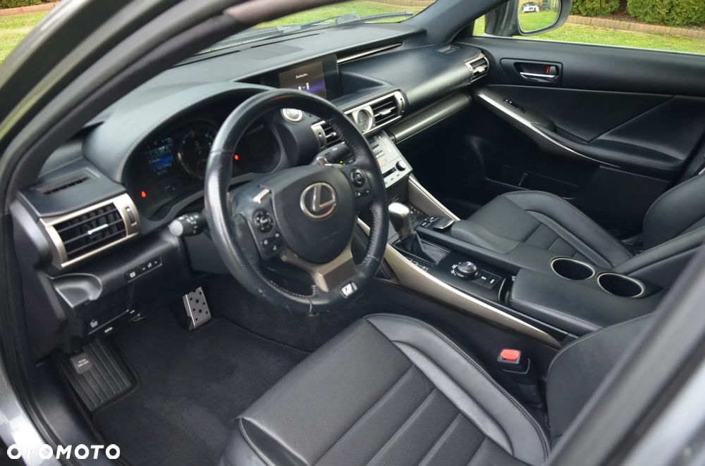 Lexus IS 250 F Sport - 19
